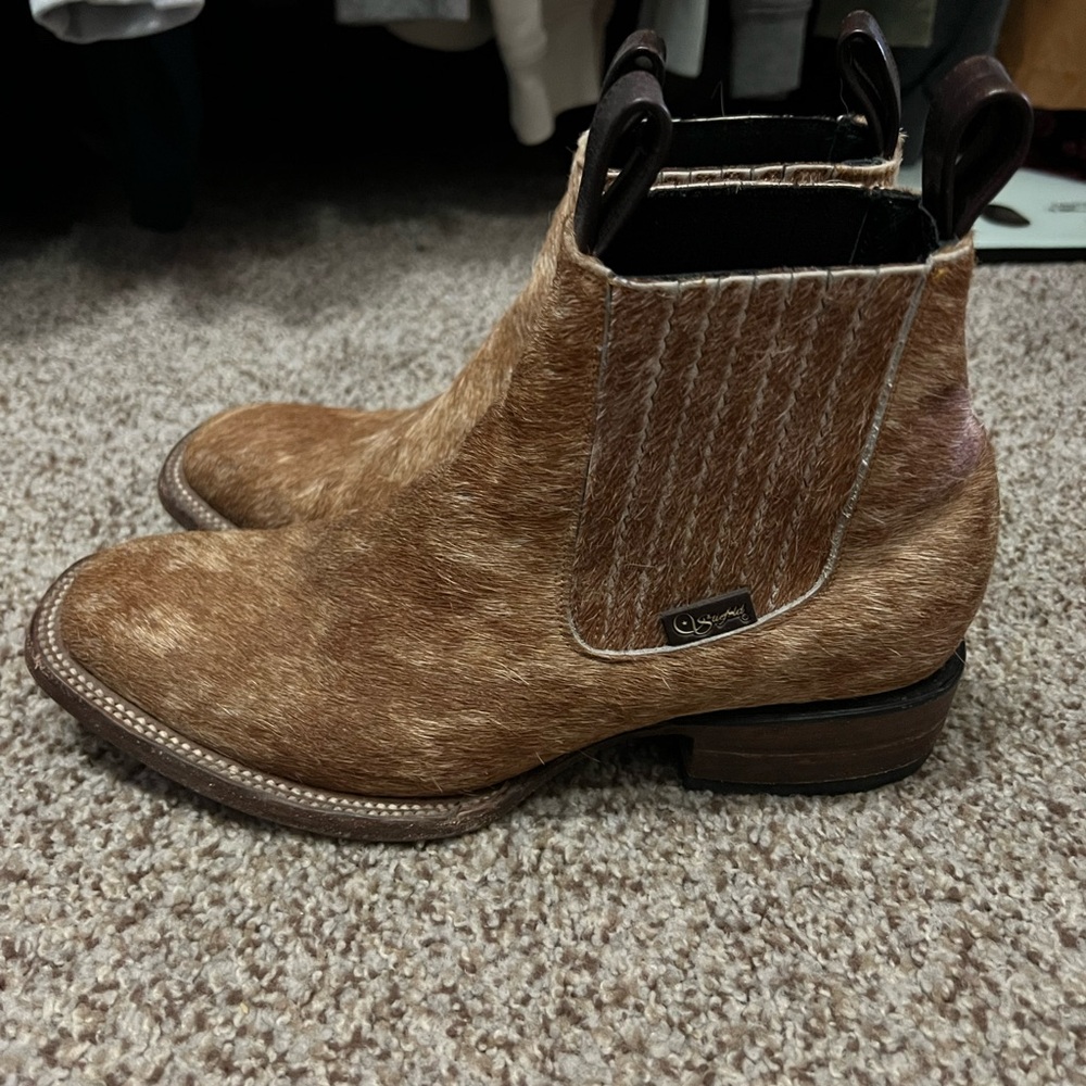 Women’s Hair-On Leather Chukka Boots in Brown